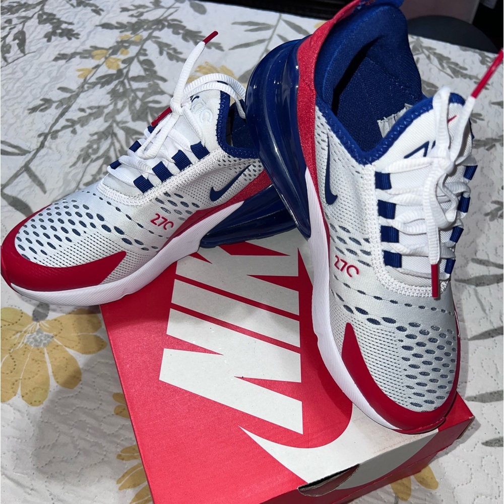 White/Red/Blue Nike Air Max 270 Kids Size 5